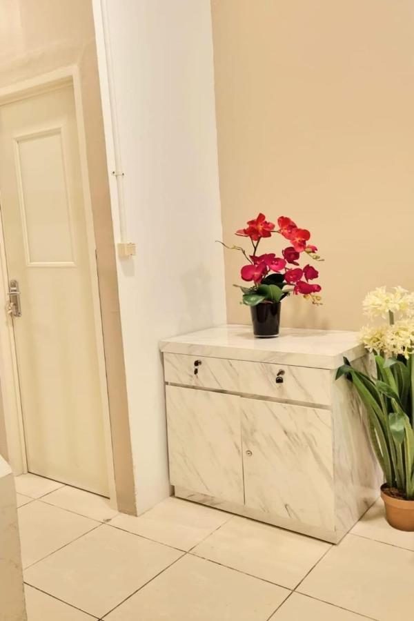 Heritage Home Serpong Esterno foto