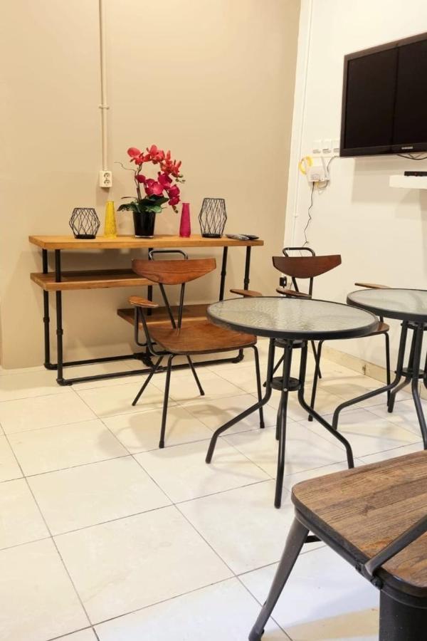 Heritage Home Serpong Esterno foto