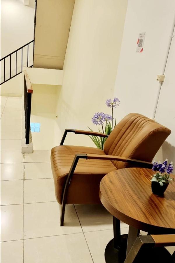 Heritage Home Serpong Esterno foto