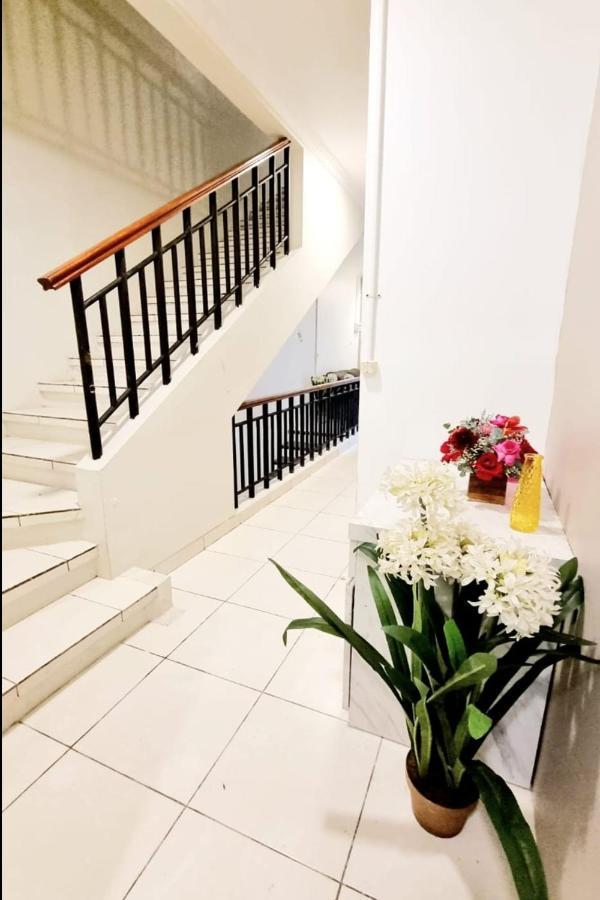 Heritage Home Serpong Esterno foto