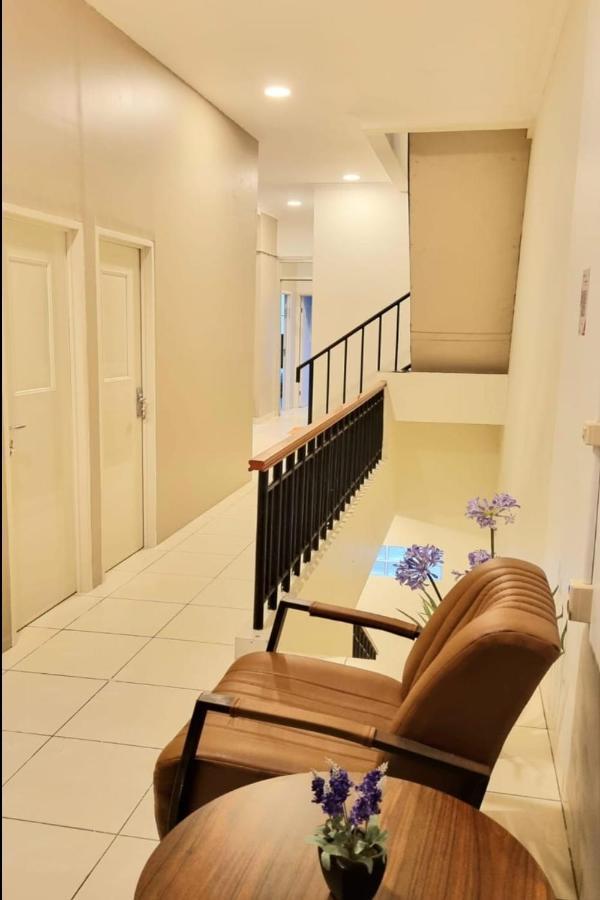 Heritage Home Serpong Esterno foto