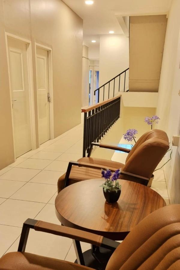 Heritage Home Serpong Esterno foto